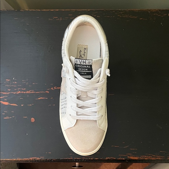 Vintage Havana Cream and Silver Lace-Up Sneakers - Picture 2 of 4